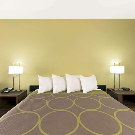 Super 8 By Wyndham Colorado City Экстерьер фото