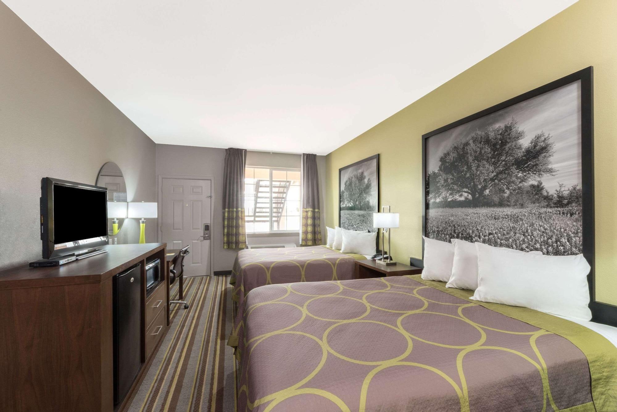 Super 8 By Wyndham Colorado City Экстерьер фото